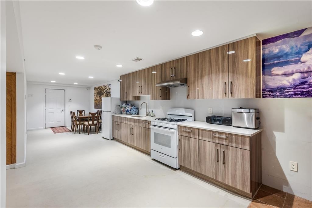 265 Barbara Street Brooklyn NY 10306