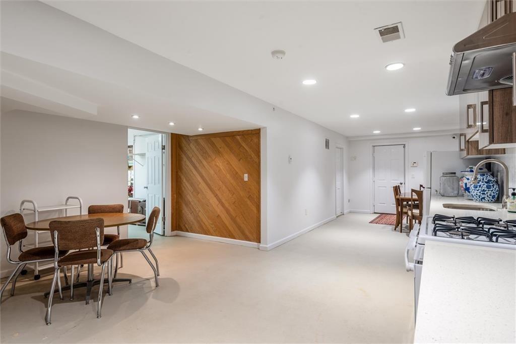 265 Barbara Street Brooklyn NY 10306