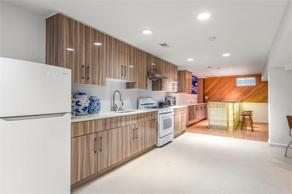 265 Barbara Street Brooklyn NY 10306
