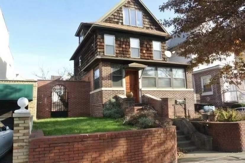 1433 Bay ridge Parkway Dyker Heights Brooklyn NY 11209