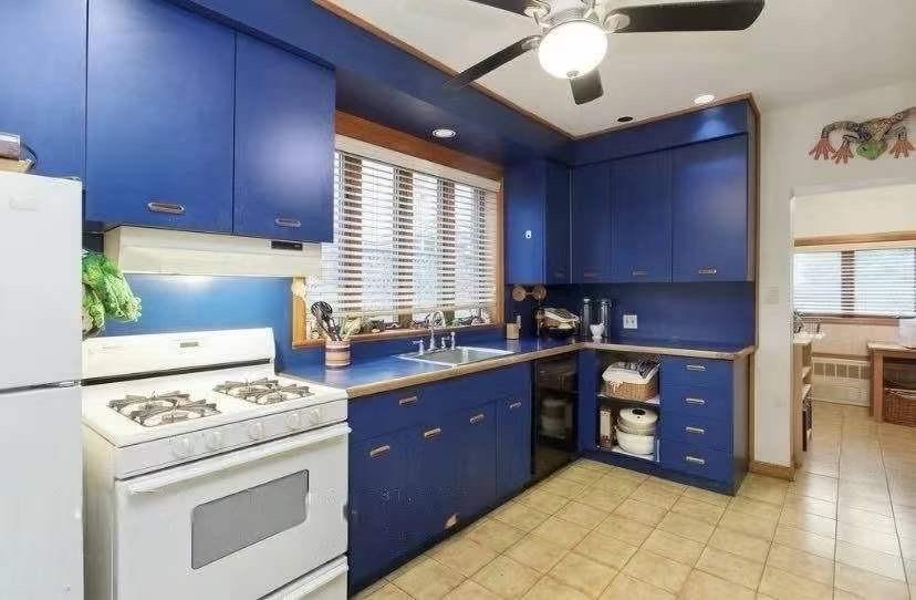 1433 Bay ridge Parkway Dyker Heights Brooklyn NY 11209
