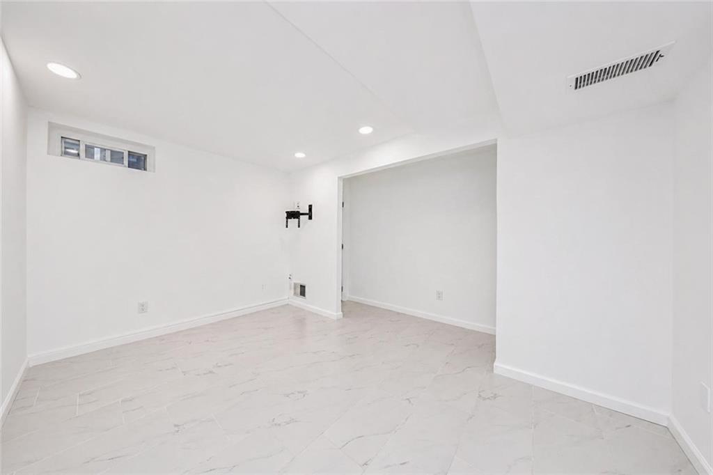 518 Tennyson Drive Eltingville Staten Island NY 10312