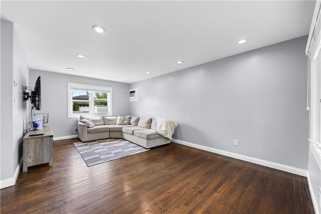 98 Wilder Avenue Richmond Town Staten Island NY 10306