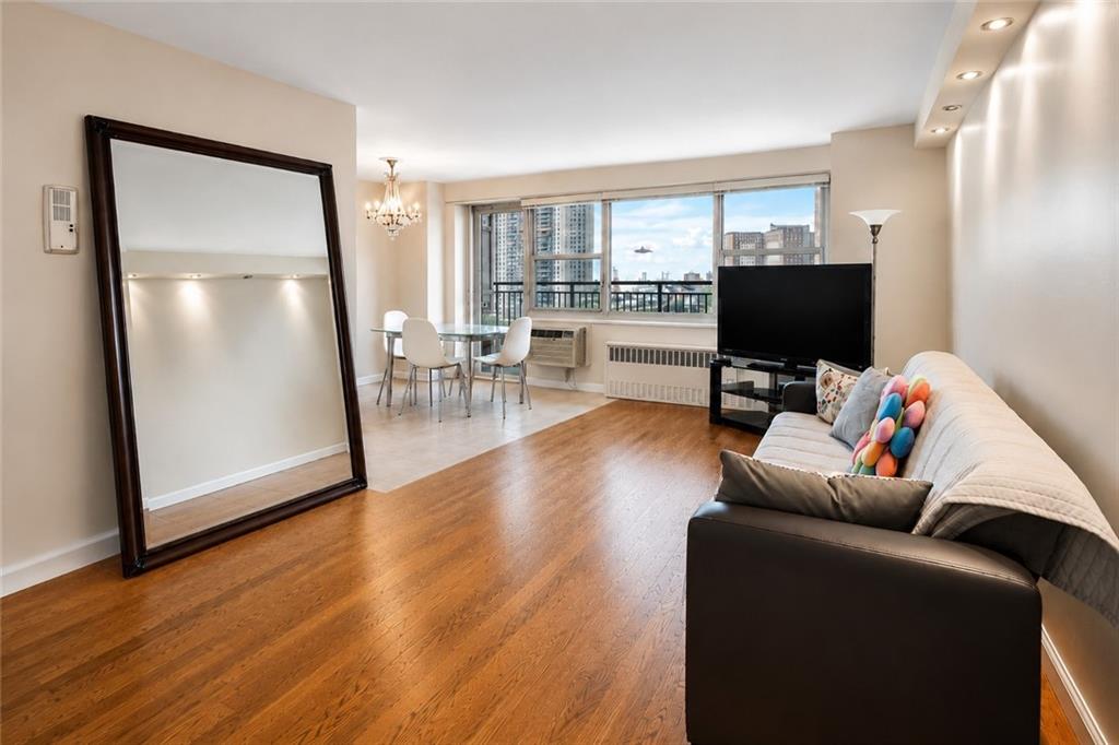 2915 West 5th Street Brighton Beach Brooklyn NY 11224