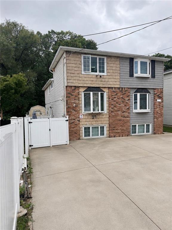 27 Clove Way Staten Island NY 10301