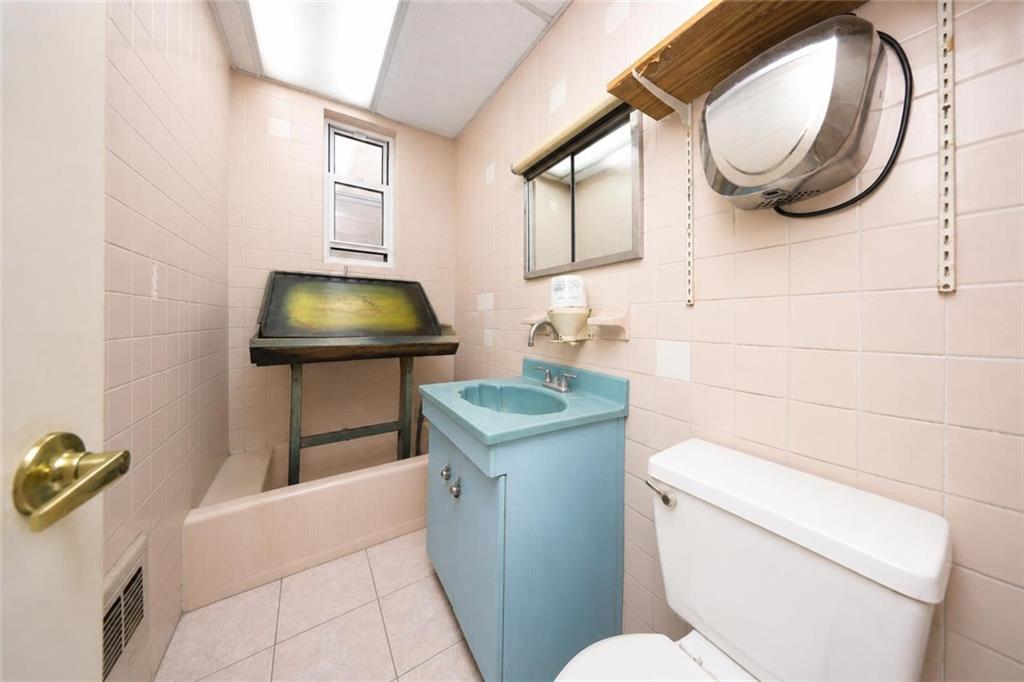 6308 Bay Parkway Borough Park Brooklyn NY 11204
