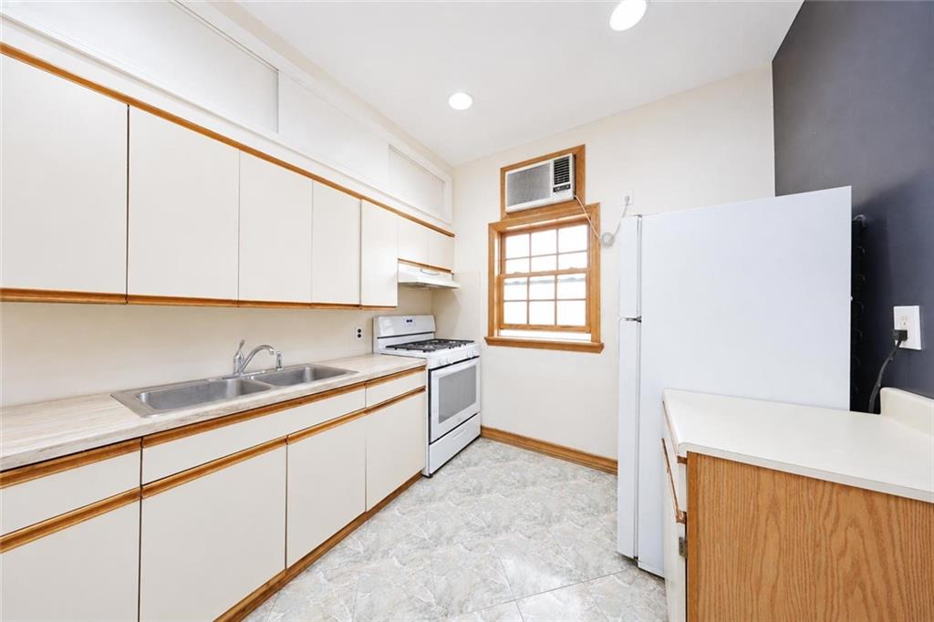 6308 Bay Parkway Borough Park Brooklyn NY 11204
