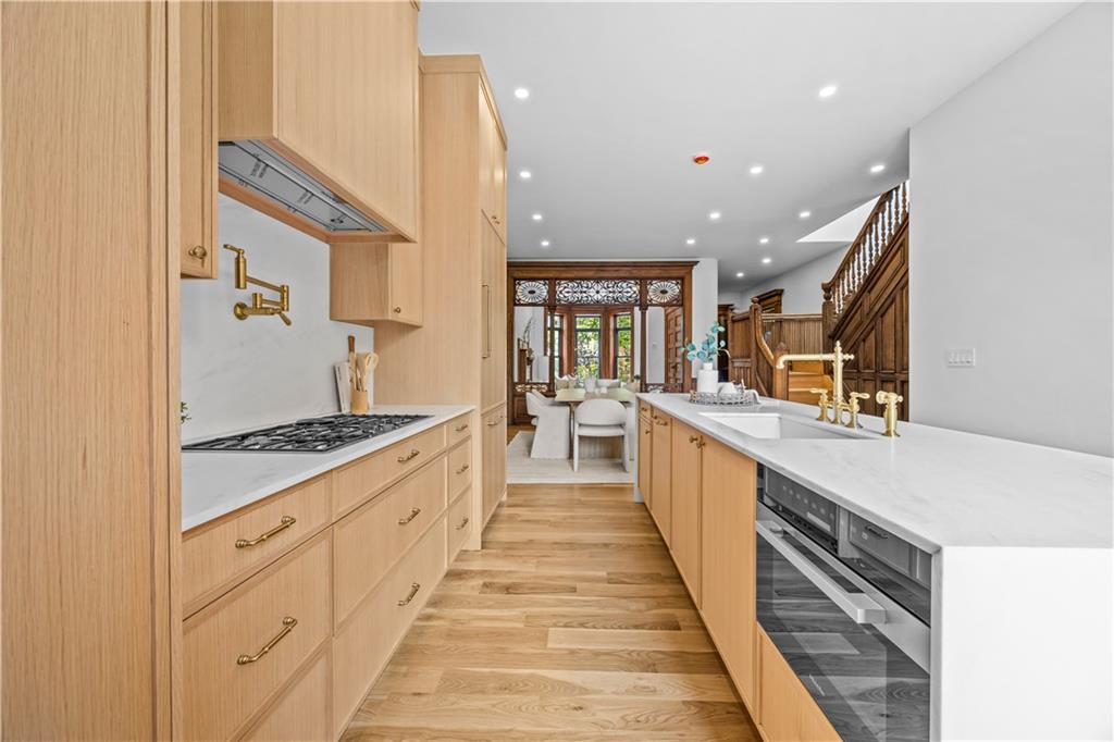 208 Lincoln Road Prospect Lefferts Gdns Brooklyn NY 11225