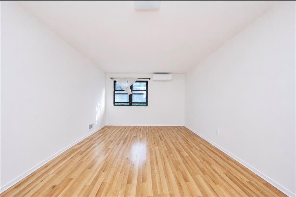 200A Pierce Street Concord Staten Island NY 10304
