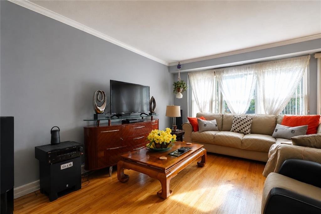 331 Hampton Green Arden Heights Staten Island NY 10312