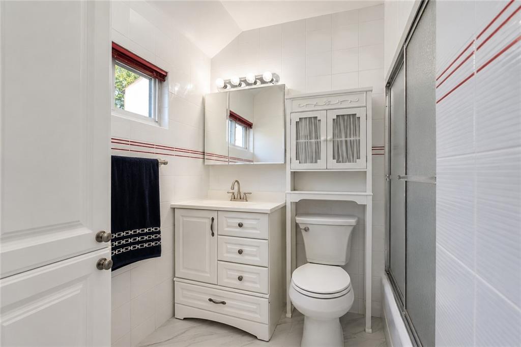 331 Hampton Green Arden Heights Staten Island NY 10312