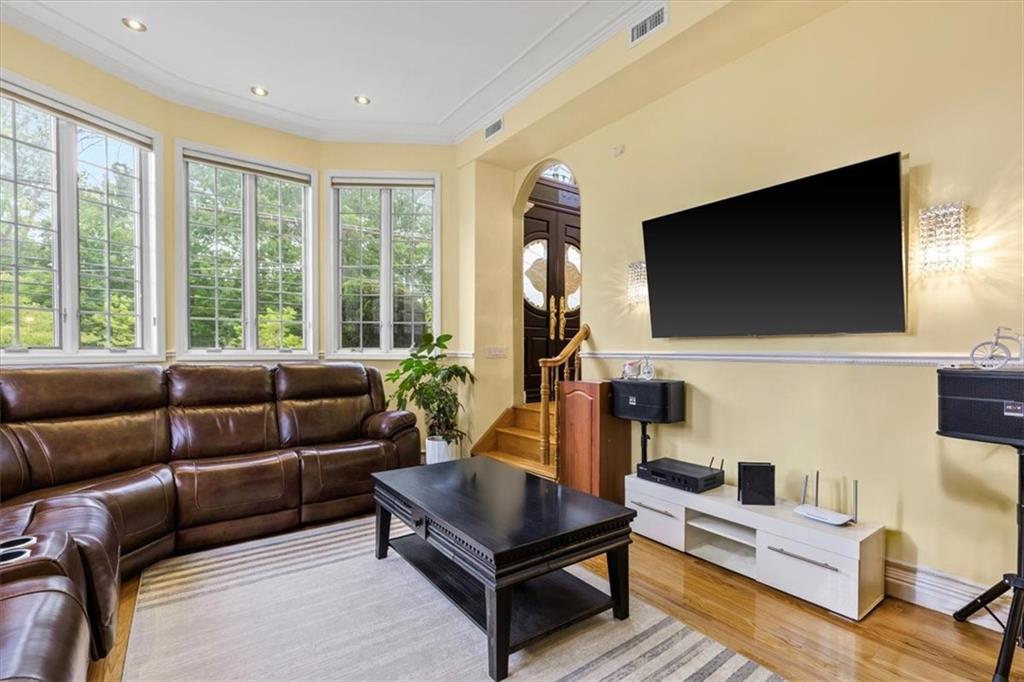 5125 Amboy Road Annadale Staten Island NY 10312