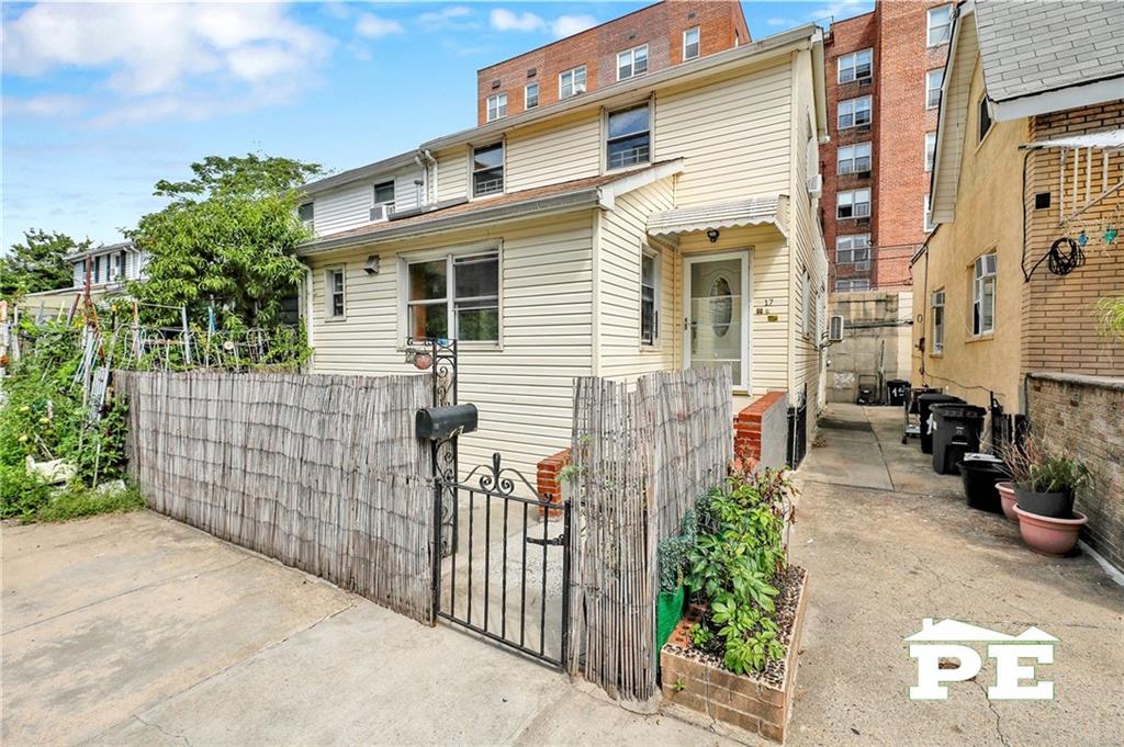 17 Margaret Court Sheepshead Bay Brooklyn NY 11235