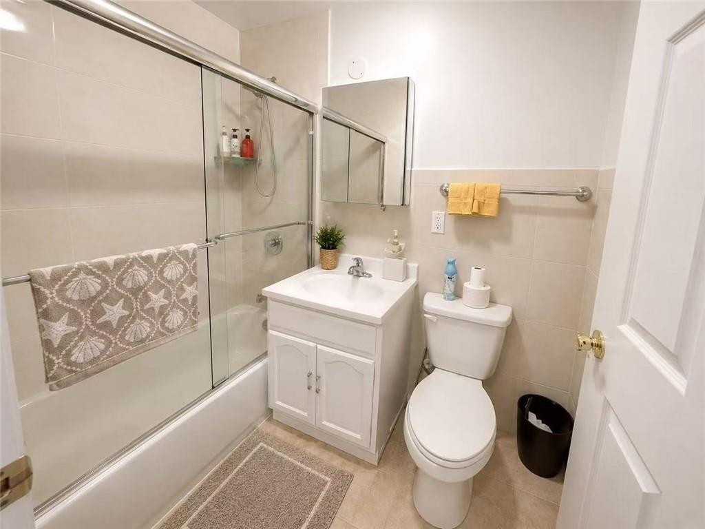 8895 26th Avenue Bensonhurst Brooklyn NY 11214