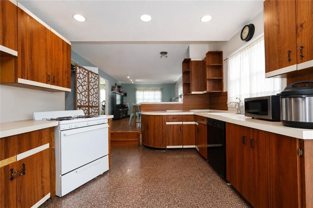 947 Bard Avenue West Brighton Staten Island NY 10301