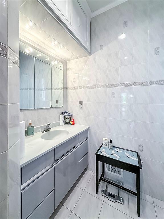 849 73rd Street Dyker Heights Brooklyn NY 11228