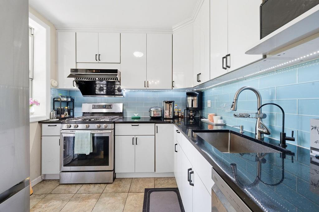 7709 19th Avenue Bensonhurst Brooklyn NY 11214