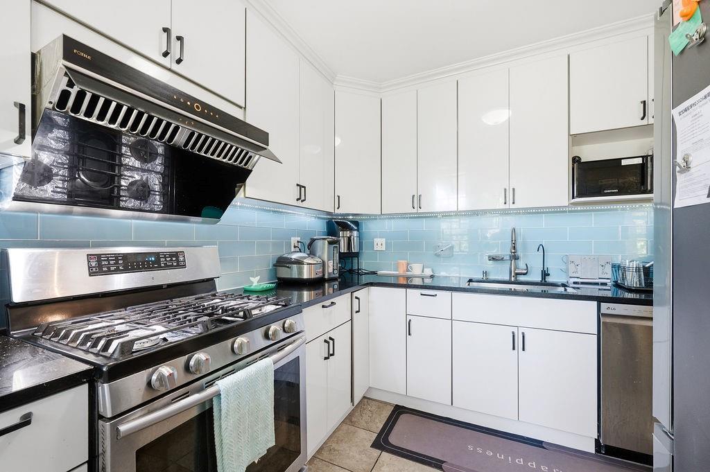 7709 19th Avenue Bensonhurst Brooklyn NY 11214