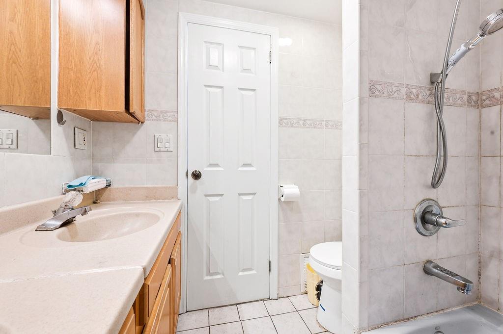 7709 19th Avenue Bensonhurst Brooklyn NY 11214
