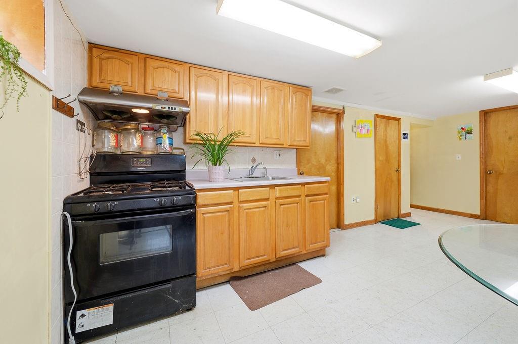 7709 19th Avenue Bensonhurst Brooklyn NY 11214