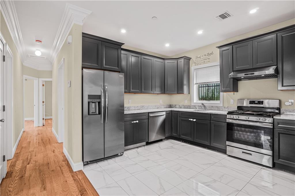 64 Butler Place New Brighton Staten Island NY 10305