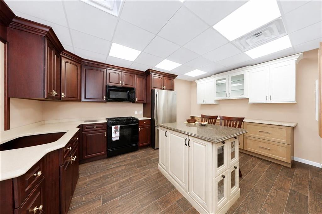 33 Olympia Boulevard Arrochar Staten Island NY 10305