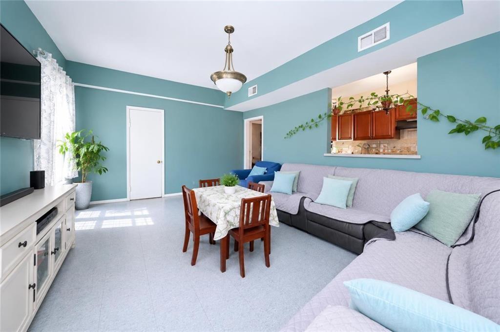 33 Olympia Boulevard Arrochar Staten Island NY 10305