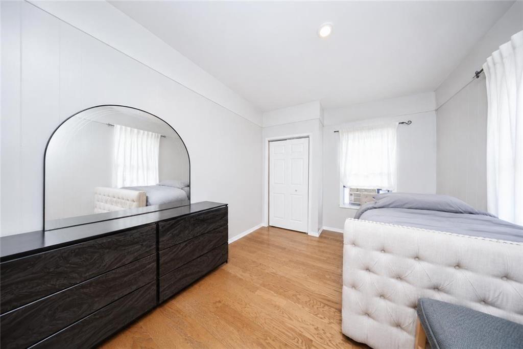 33 Olympia Boulevard Arrochar Staten Island NY 10305