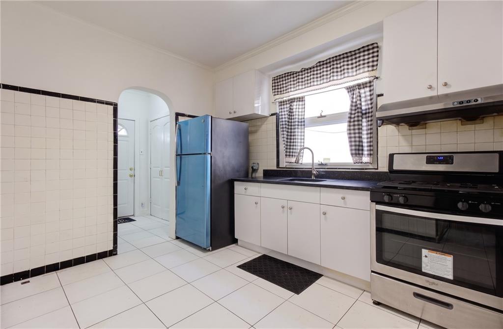 7111 19th Avenue Bensonhurst Brooklyn NY 11204