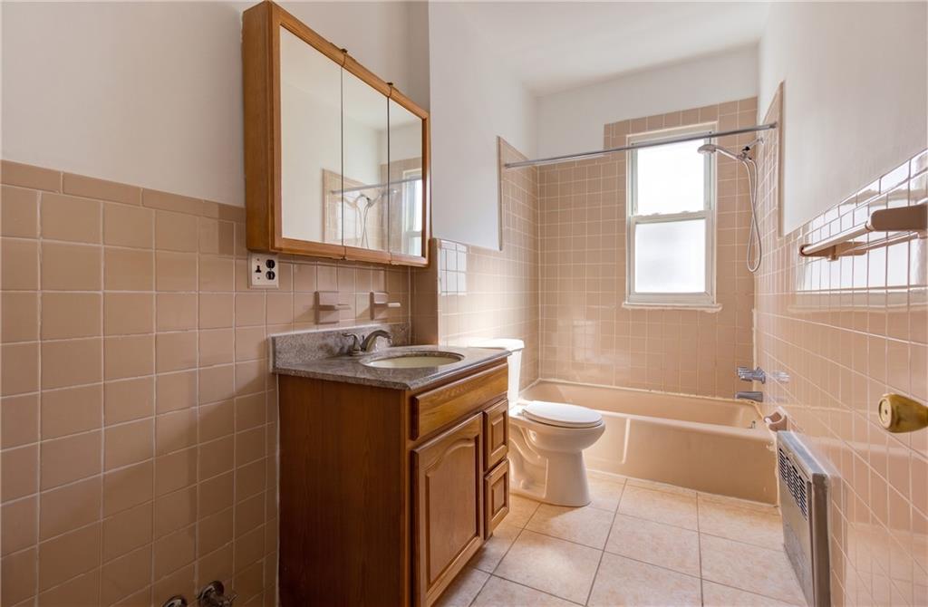 7111 19th Avenue Bensonhurst Brooklyn NY 11204