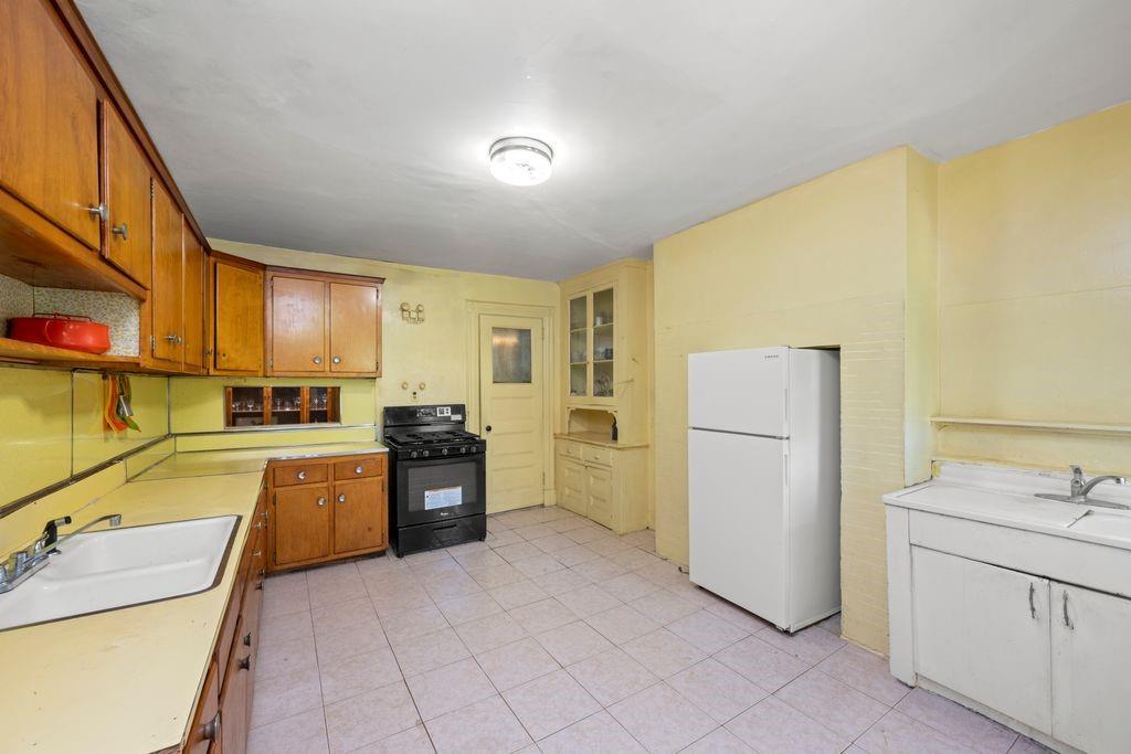 127 MIDWOOD Street Prospect Lefferts Gdns Brooklyn NY 11225
