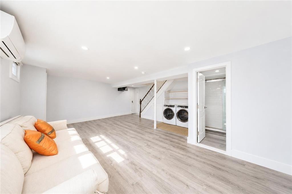 41 Ridge Avenue Todt Hill Staten Island NY 10304