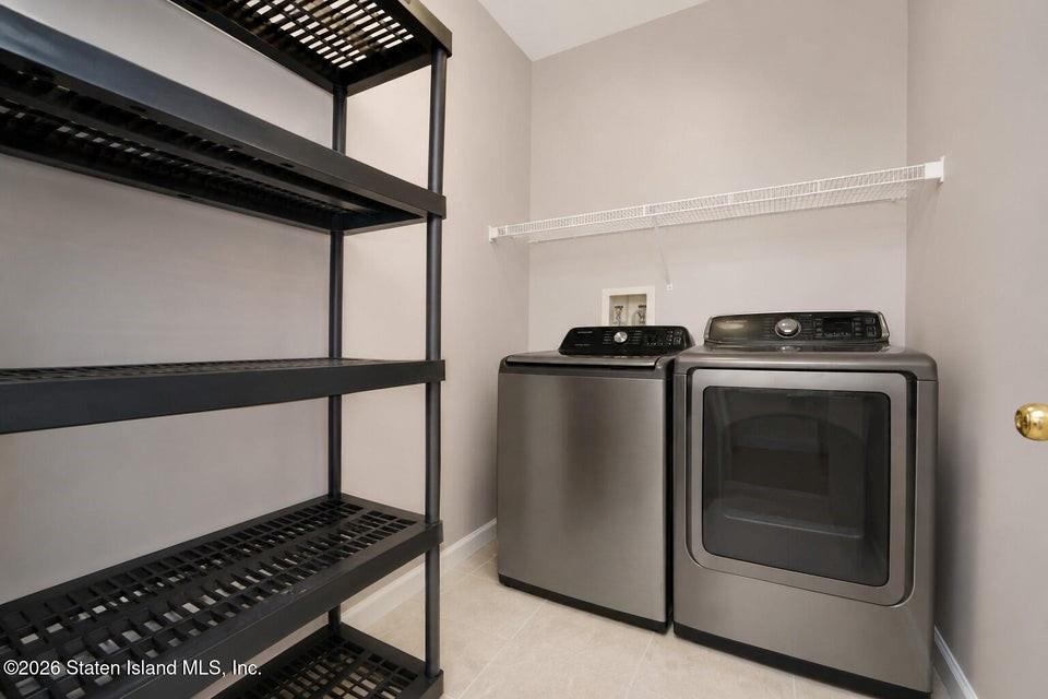 55 Topside Lane Castleton Corners Brooklyn NY 10309