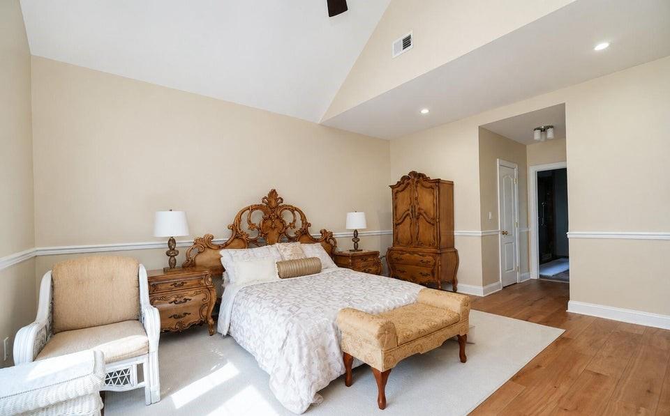 55 Topside Lane Castleton Corners Staten Island NY 10309