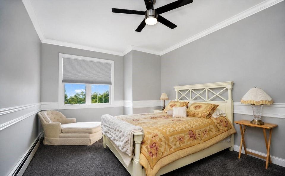 55 Topside Lane Castleton Corners Staten Island NY 10309