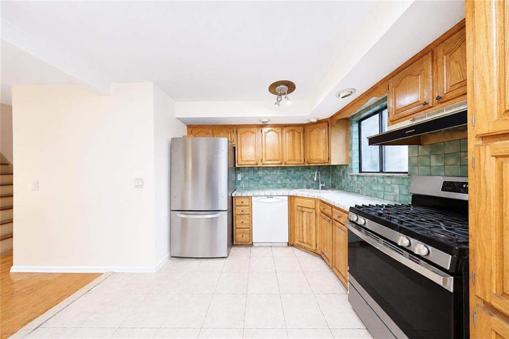 109 Logan Avenue Sunnyside Staten Island NY 10301