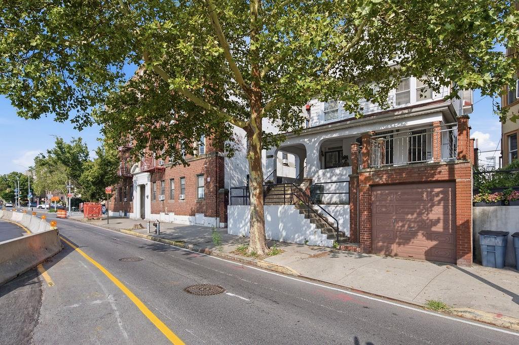 8210 Fort Hamilton Parkway Bay Ridge Brooklyn NY 11209