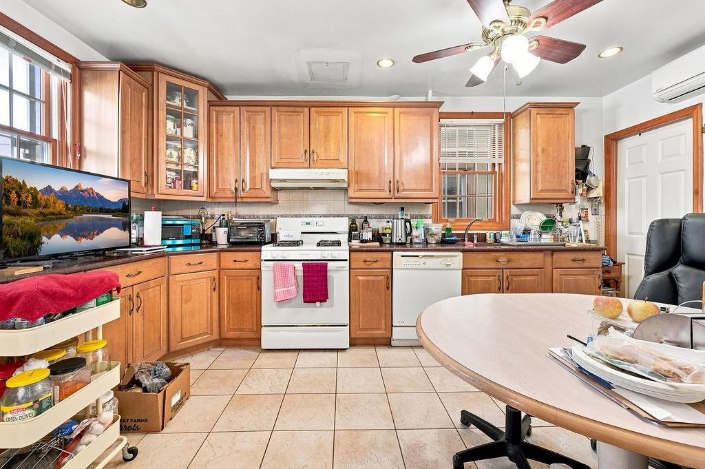 8210 Fort Hamilton Parkway Bay Ridge Brooklyn NY 11209