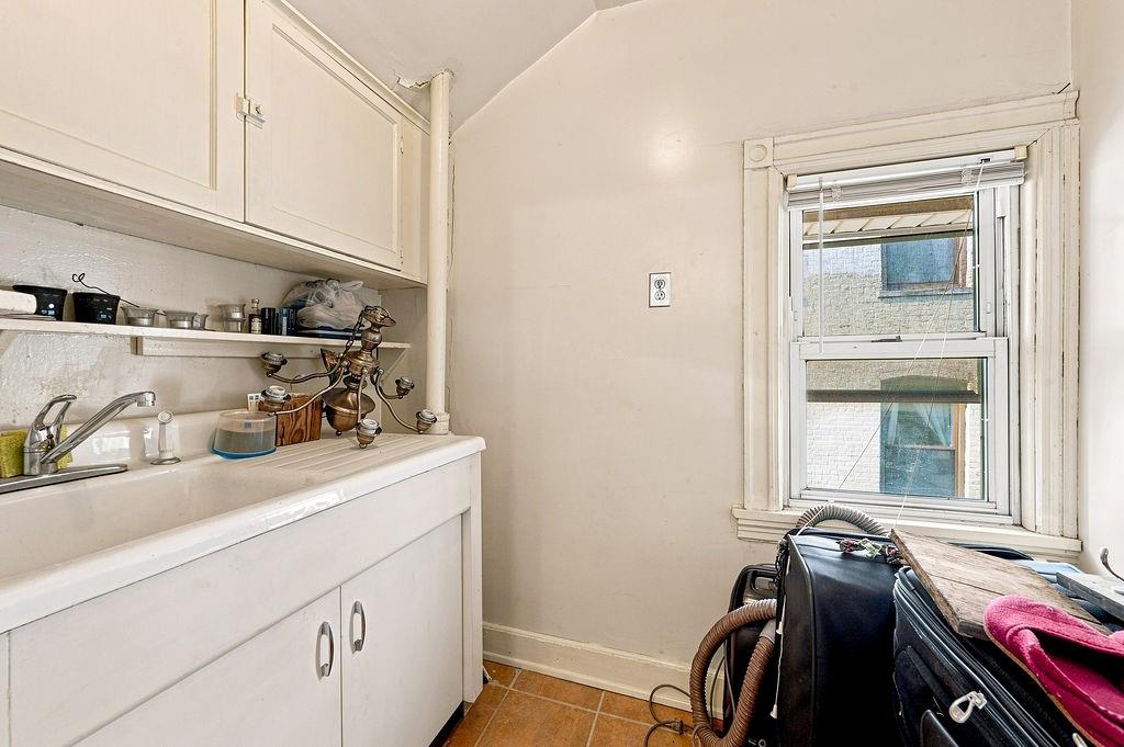 8210 Fort Hamilton Parkway Bay Ridge Brooklyn NY 11209