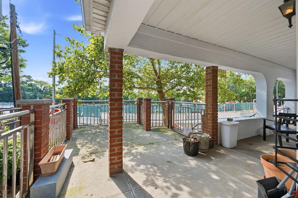 8210 Fort Hamilton Parkway Bay Ridge Brooklyn NY 11209