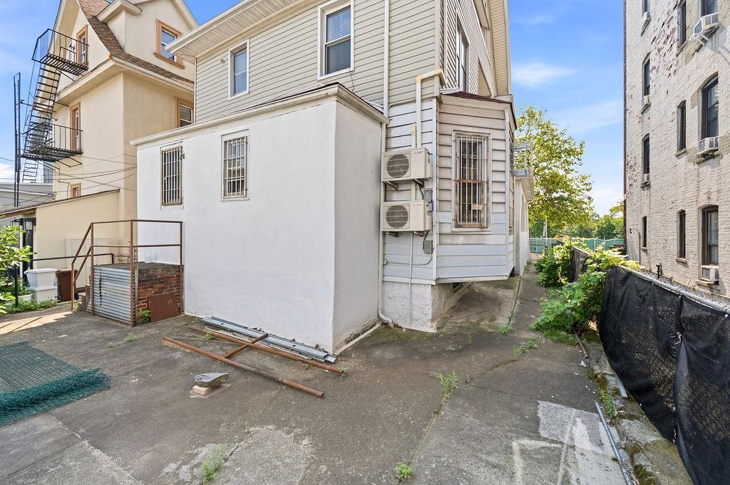 8210 Fort Hamilton Parkway Bay Ridge Brooklyn NY 11209
