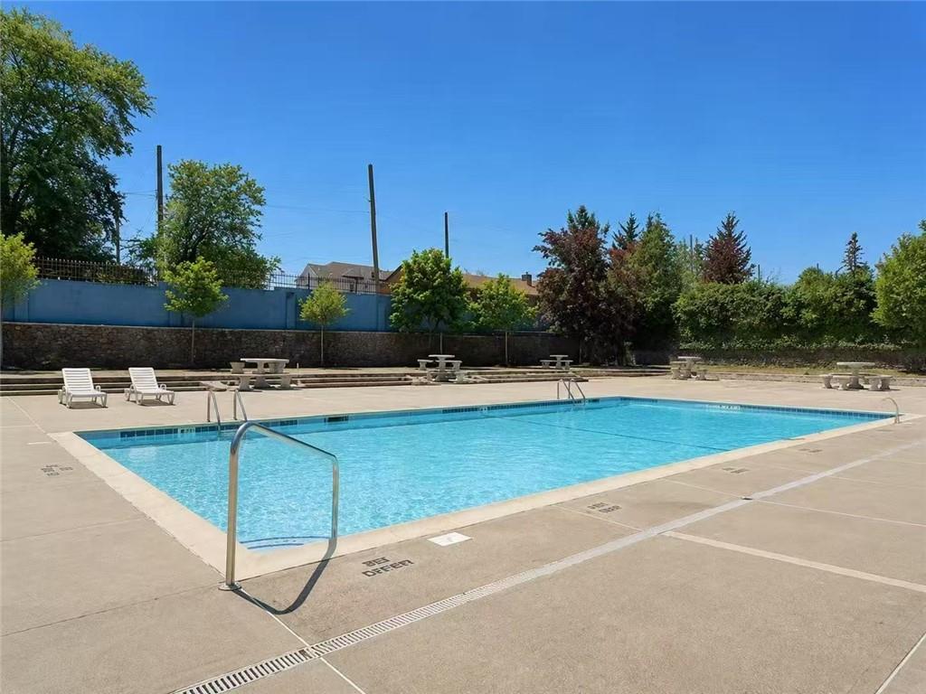 196 Rolling Hill Green Huguenot Staten Island NY 10312