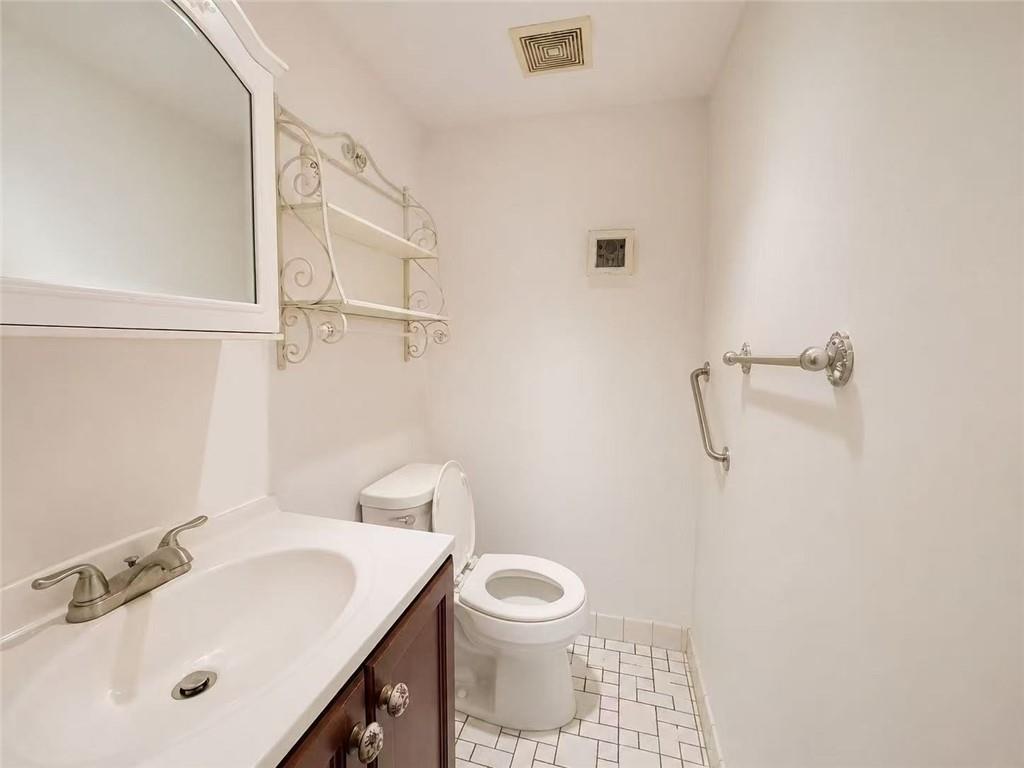 196 Rolling Hill Green Huguenot Staten Island NY 10312