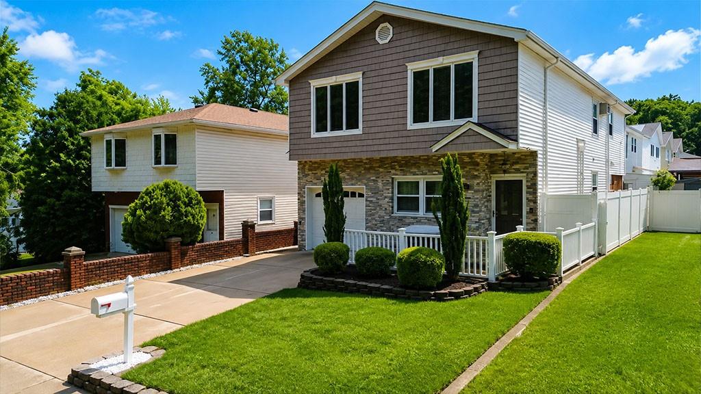 58 Grantwood Avenue Annadale Staten Island NY 10312