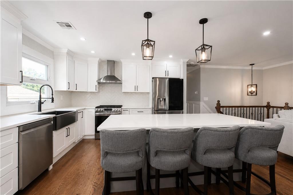 58 Grantwood Avenue Annadale Staten Island NY 10312