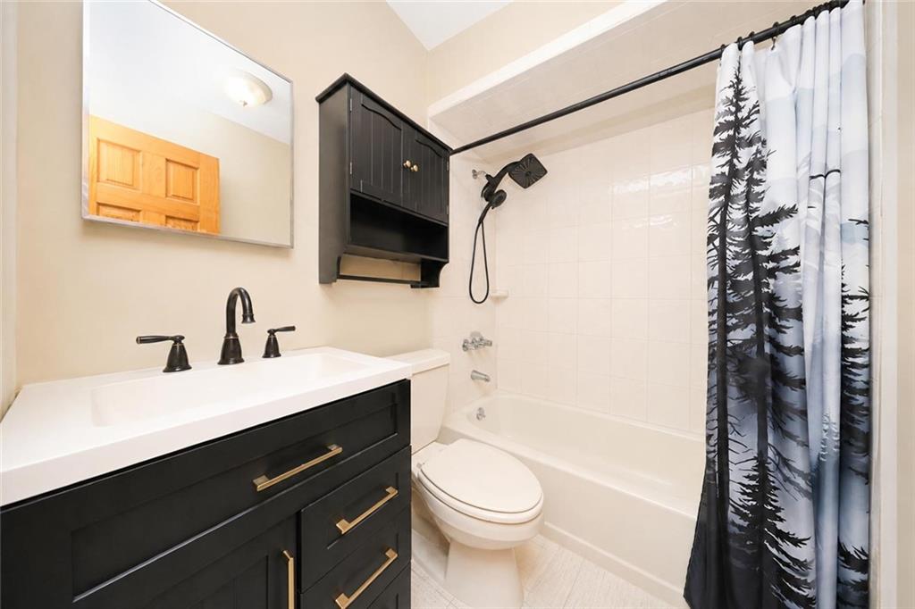 14 Ibsen Avenue Arden Heights Staten Island NY 10312