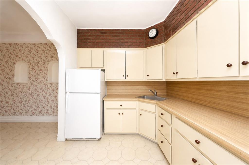 251 Avenue P Bensonhurst Brooklyn NY 11204