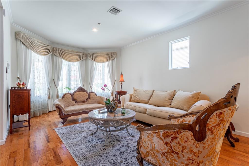 38 Oswald Place Prince's Bay Staten Island NY 10309