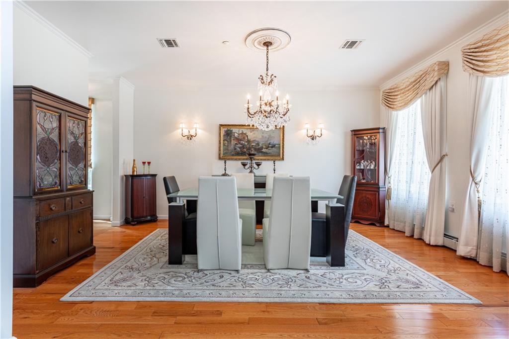 38 Oswald Place Prince's Bay Staten Island NY 10309