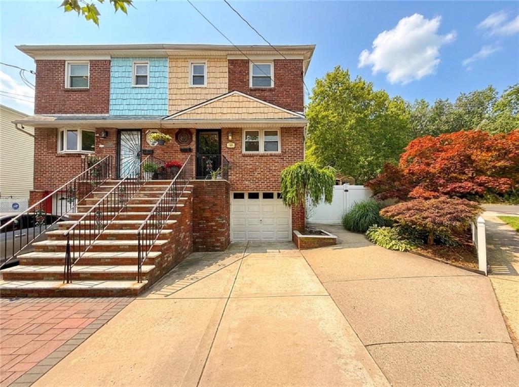 124 East Broadway Way Oakwood Staten Island NY 10306